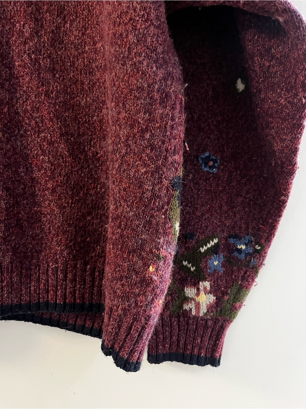 Northern Reflections | Vintage Cardigan Sweater - Picture 12 of 14